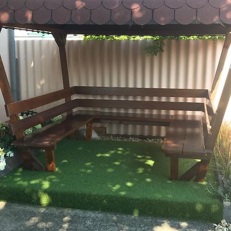 Katalin Boutique & Wellness Apartmanok Hajduszoboszlo Bagian luar foto
