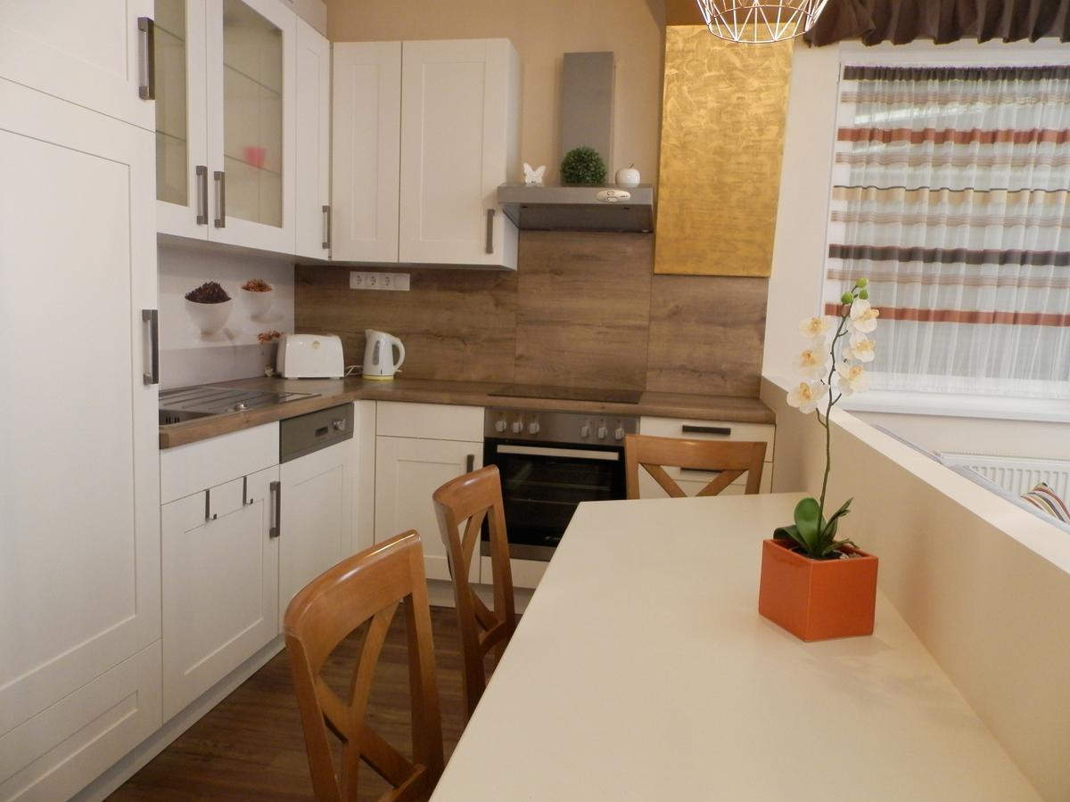Katalin Boutique & Wellness Apartmanok Hajduszoboszlo Bagian luar foto