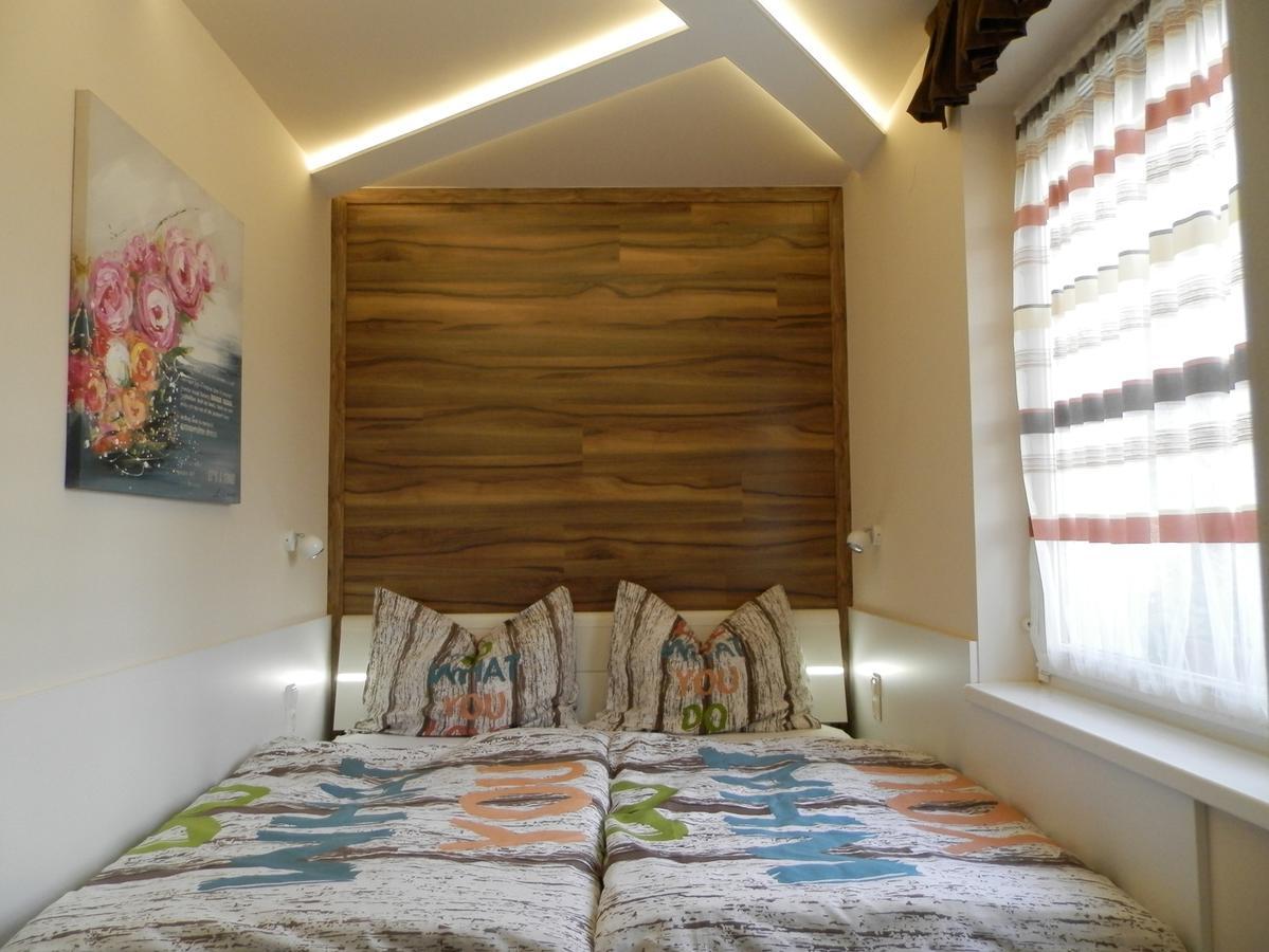 Katalin Boutique & Wellness Apartmanok Hajduszoboszlo Bagian luar foto