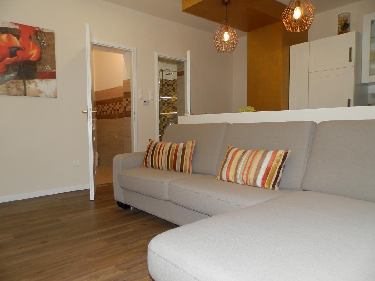 Katalin Boutique & Wellness Apartmanok Hajduszoboszlo Bagian luar foto