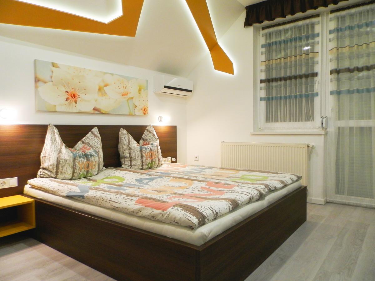 Katalin Boutique & Wellness Apartmanok Hajduszoboszlo Bagian luar foto